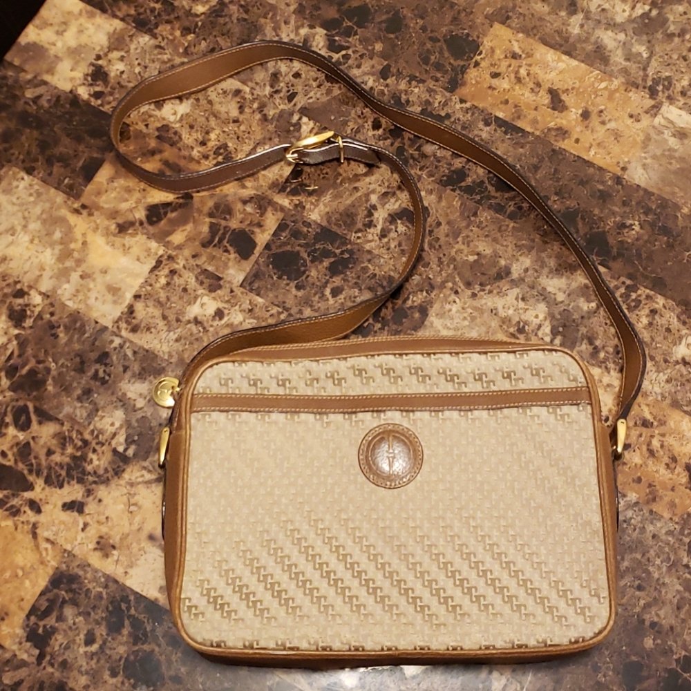 Vintage Gucci GG Diagonal Monogram Canvas Camera Bag with Leather Trim and Strap